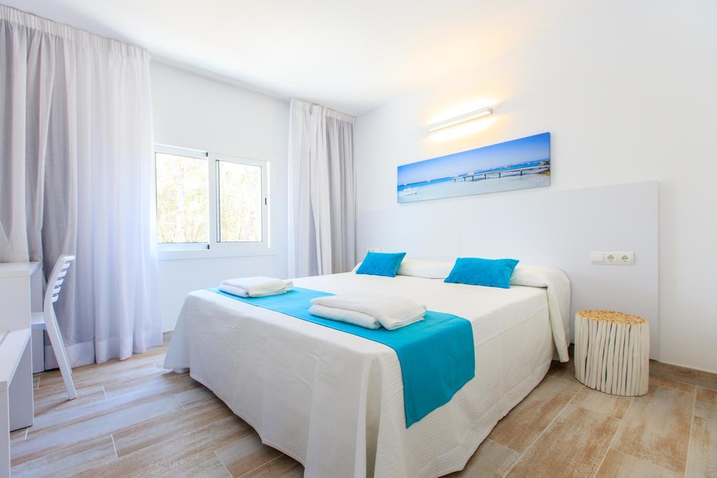 Pinos Playa Suites Bãi biển Bãi biển Playa Migjorn Ngoại thất bức ảnh